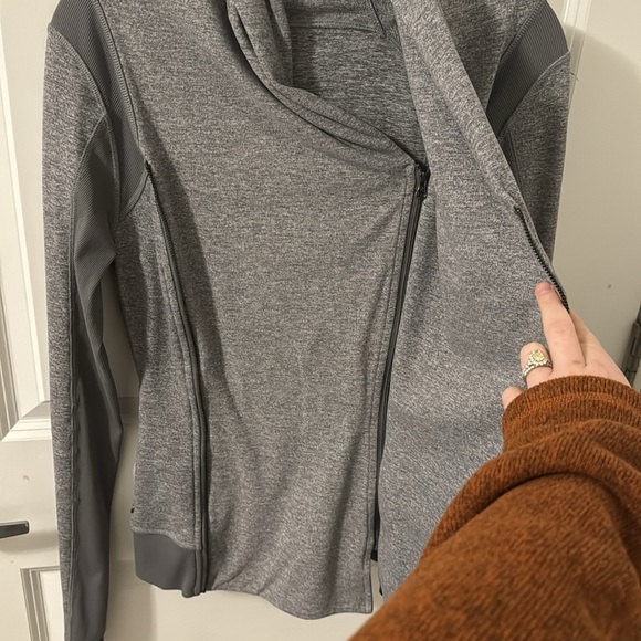 Lululemon jacket - Picture 8 of 8